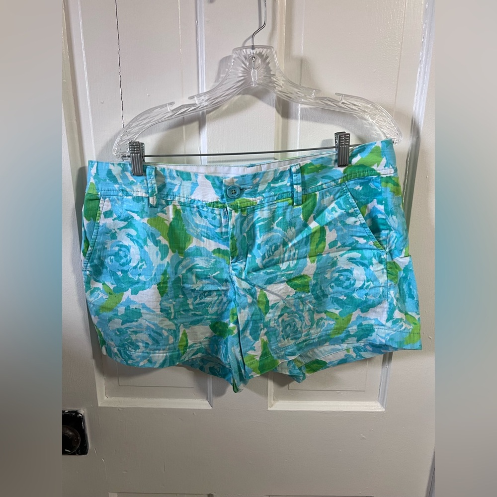 Lilly Pulitzer size 12 Callahan shorts in First Impressions blue
